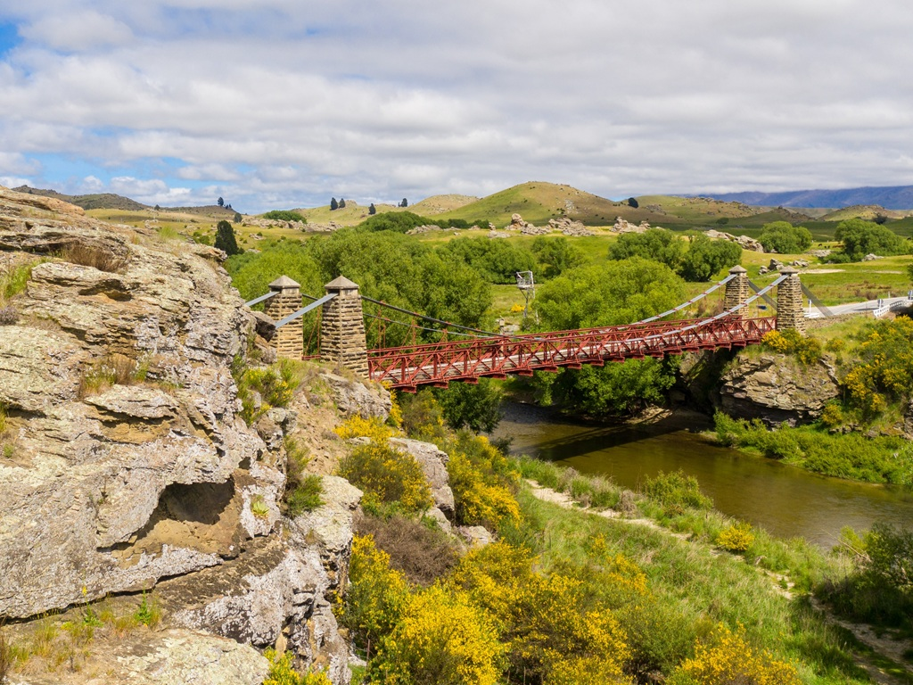 Queenstown to Dunedin (One-Way) Including Taieri Gorge Train  - Photo 1 of 12